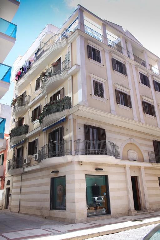 Napolitano Palace Margherita Di Savoia Bagian luar foto